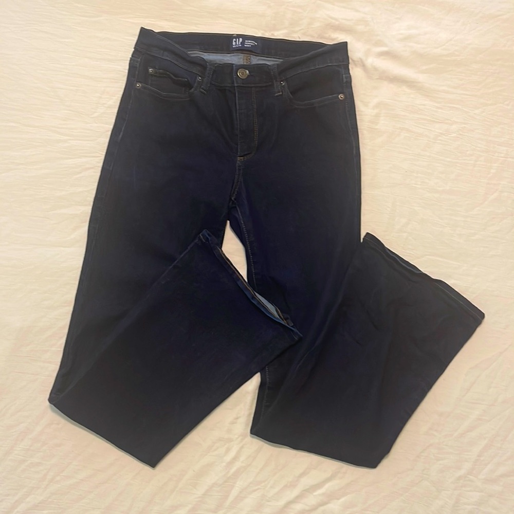 Women’s size 29R GAP Perfect Boot jeans